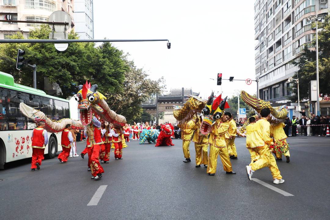 醉喜江阳年 春节天天乐｜昨天有看头 今天更巴适，水井沟商圈精彩继续 ...(图2)