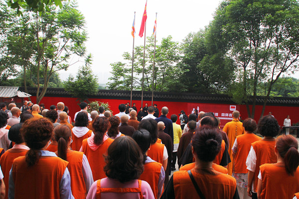 泸州:江阳区佛教界庆祝建党100周年文化活动在金龙寺举行